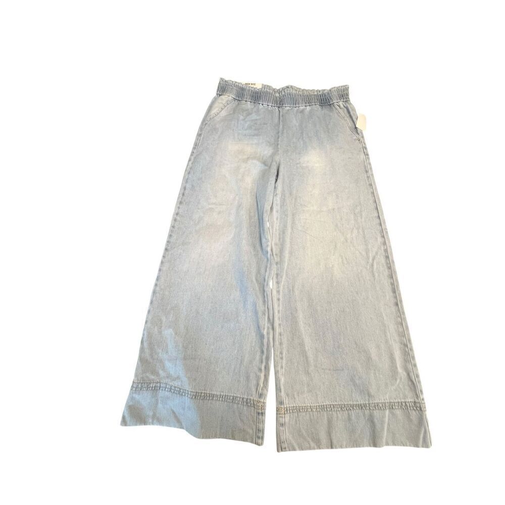 Kensie Large high rise wide leg light wash comfortable smocked waistband jeans